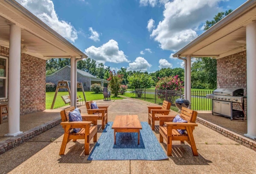1215 BEAVER CREEK RD, Braden, Tennessee 38049, 3 Bedrooms Bedrooms, 10 Rooms Rooms,3.1 BathroomsBathrooms,Residential,For Sale,BEAVER CREEK,10218247