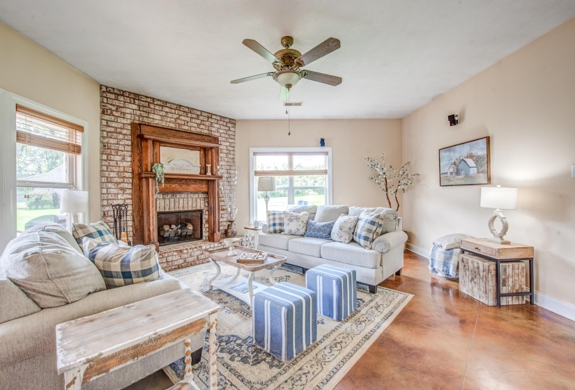 1215 BEAVER CREEK RD, Braden, Tennessee 38049, 3 Bedrooms Bedrooms, 10 Rooms Rooms,3.1 BathroomsBathrooms,Residential,For Sale,BEAVER CREEK,10218247