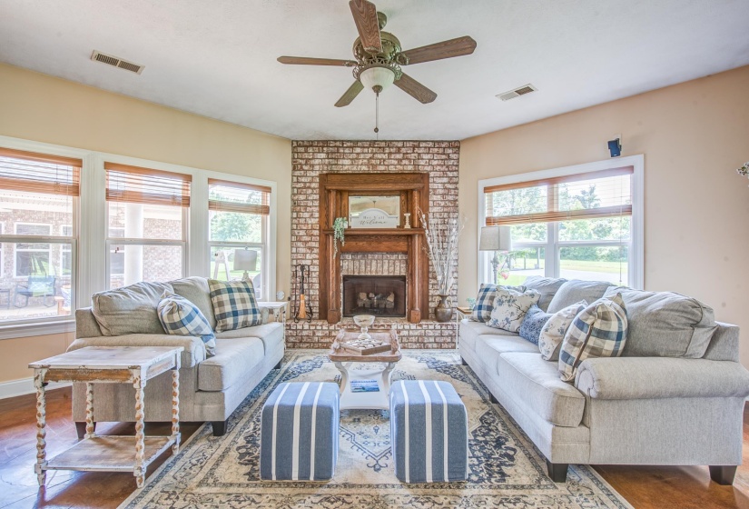 1215 BEAVER CREEK RD, Braden, Tennessee 38049, 3 Bedrooms Bedrooms, 10 Rooms Rooms,3.1 BathroomsBathrooms,Residential,For Sale,BEAVER CREEK,10218247