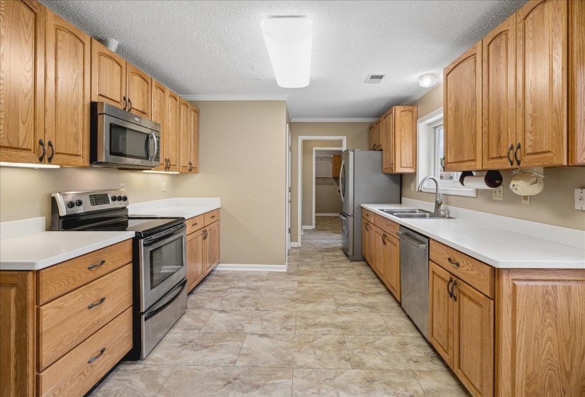 3490 SUMMERDALE DR, Bartlett, Tennessee 38133, 4 Bedroom Bedrooms, 7 Room Rooms,3 BathroomBathrooms,Residential,For Sale,SUMMERDALE,0,10218252