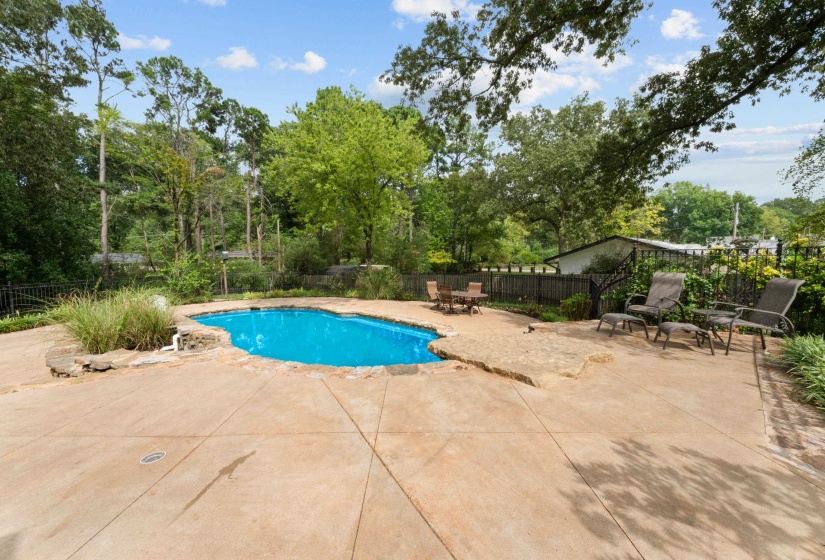 5360 NORMANDY AVE, Memphis, Tennessee 38120, 6 Bedrooms Bedrooms, 11 Rooms Rooms,4.1 BathroomsBathrooms,Residential,For Sale,NORMANDY,10218257