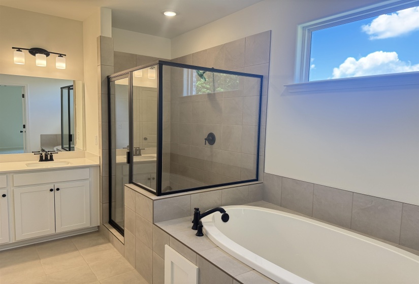 85 RIDGEFIELD DR, Oakland, Tennessee 38060, 4 Bedroom Bedrooms, 10 Room Rooms,3 BathroomBathrooms,Residential,For Sale,RIDGEFIELD,0,10214409