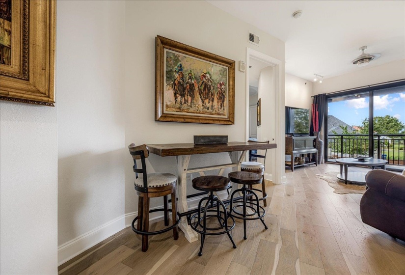 717 RIVERSIDE DR, Memphis, Tennessee 38103, 1 Bedroom Bedrooms, 5 Room Rooms,2 BathroomBathrooms,Residential,For Sale,RIVERSIDE,0,10218280