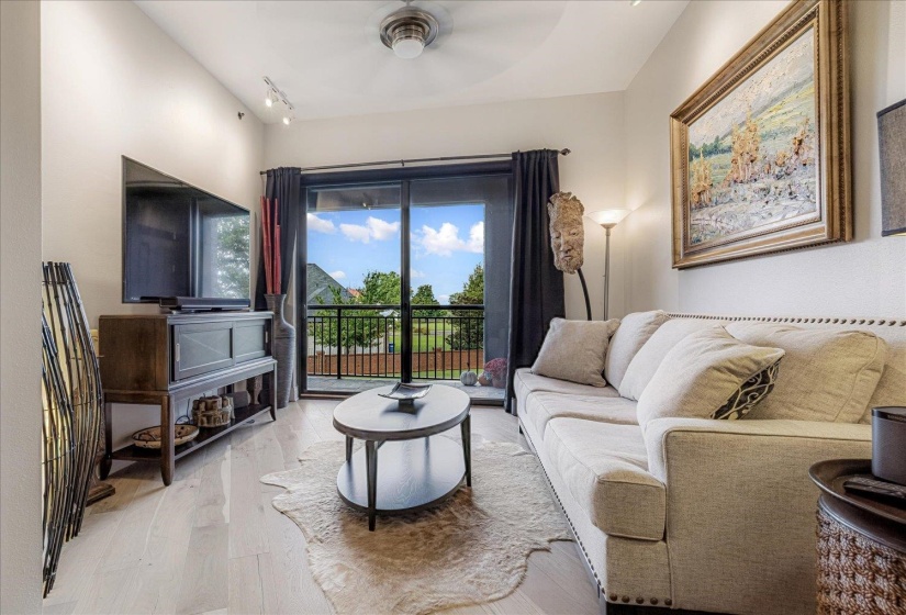 717 RIVERSIDE DR, Memphis, Tennessee 38103, 1 Bedroom Bedrooms, 5 Room Rooms,2 BathroomBathrooms,Residential,For Sale,RIVERSIDE,0,10218280