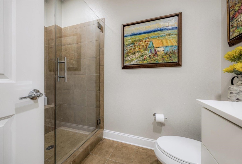 717 RIVERSIDE DR, Memphis, Tennessee 38103, 1 Bedroom Bedrooms, 5 Room Rooms,2 BathroomBathrooms,Residential,For Sale,RIVERSIDE,0,10218280