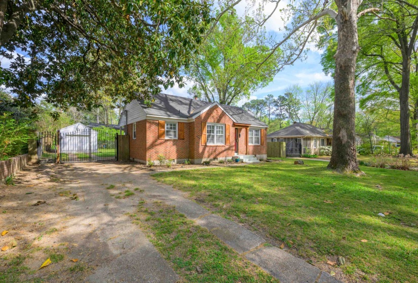 764 MOSS DR, Memphis, Tennessee 38117, 2 Bedroom Bedrooms, 5 Room Rooms,1 BathroomBathrooms,Residential,For Sale,MOSS,0,10218296