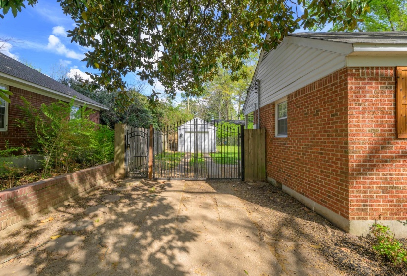 764 MOSS DR, Memphis, Tennessee 38117, 2 Bedroom Bedrooms, 5 Room Rooms,1 BathroomBathrooms,Residential,For Sale,MOSS,0,10218296