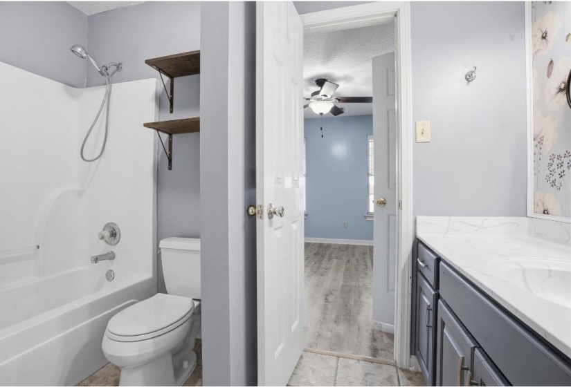 112 FAIRWAY DR, Covington, Tennessee 38019, 4 Bedroom Bedrooms, 3 Room Rooms,3.1 BathroomBathrooms,Residential,For Sale,FAIRWAY,0,10218321