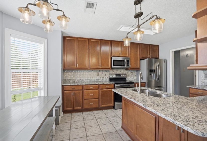 112 FAIRWAY DR, Covington, Tennessee 38019, 4 Bedroom Bedrooms, 3 Room Rooms,3.1 BathroomBathrooms,Residential,For Sale,FAIRWAY,0,10218321