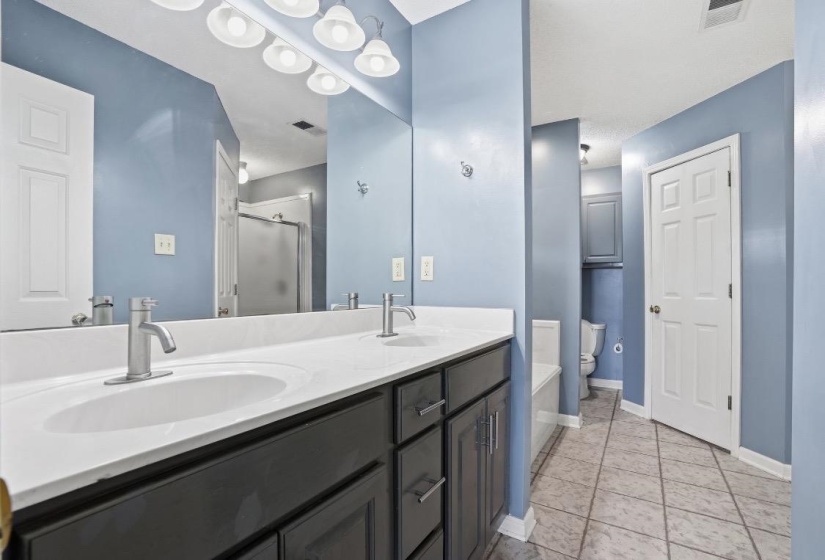 112 FAIRWAY DR, Covington, Tennessee 38019, 4 Bedroom Bedrooms, 3 Room Rooms,3.1 BathroomBathrooms,Residential,For Sale,FAIRWAY,0,10218321