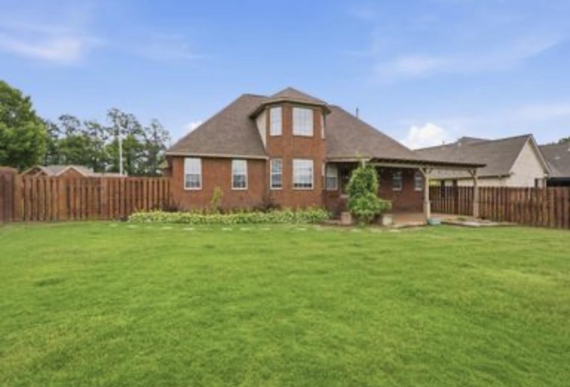 112 FAIRWAY DR, Covington, Tennessee 38019, 4 Bedroom Bedrooms, 3 Room Rooms,3.1 BathroomBathrooms,Residential,For Sale,FAIRWAY,0,10218321