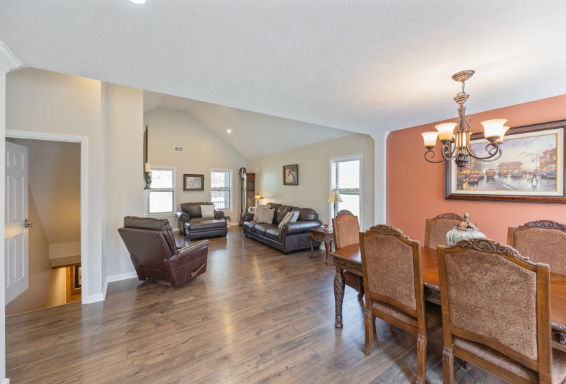 140 EAGLE CREST LN, Parsons, Tennessee 38363, 3 Bedroom Bedrooms, 11 Room Rooms,2 BathroomBathrooms,Residential,For Sale,EAGLE CREST,0,10218328