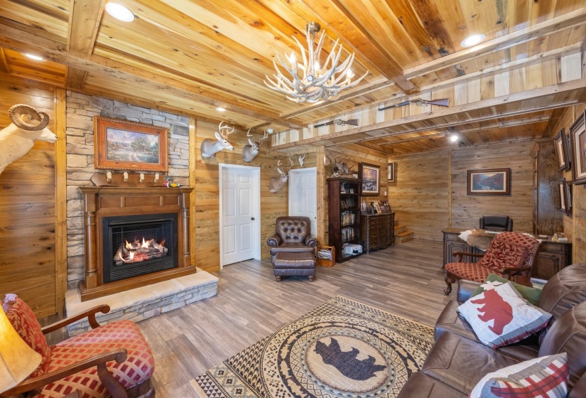 140 EAGLE CREST LN, Parsons, Tennessee 38363, 3 Bedroom Bedrooms, 11 Room Rooms,2 BathroomBathrooms,Residential,For Sale,EAGLE CREST,0,10218328