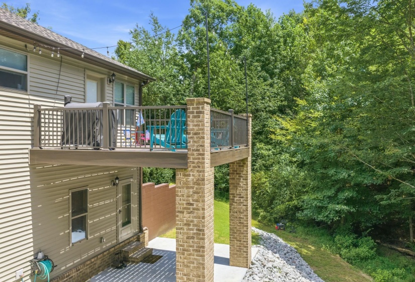 140 EAGLE CREST LN, Parsons, Tennessee 38363, 3 Bedroom Bedrooms, 11 Room Rooms,2 BathroomBathrooms,Residential,For Sale,EAGLE CREST,0,10218328