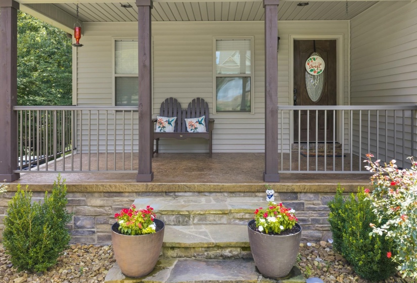 140 EAGLE CREST LN, Parsons, Tennessee 38363, 3 Bedroom Bedrooms, 11 Room Rooms,2 BathroomBathrooms,Residential,For Sale,EAGLE CREST,0,10218328
