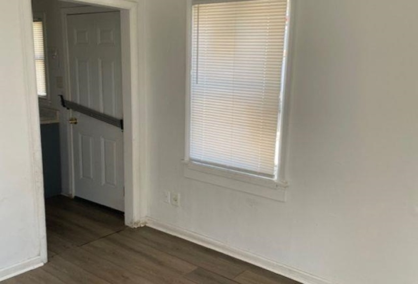 2452 SARATOGA AVE, Memphis, Tennessee 38114, 1 Bedroom Bedrooms, 0 ,1 BathroomBathrooms,Duplexes,For Sale,SARATOGA,0,10218373
