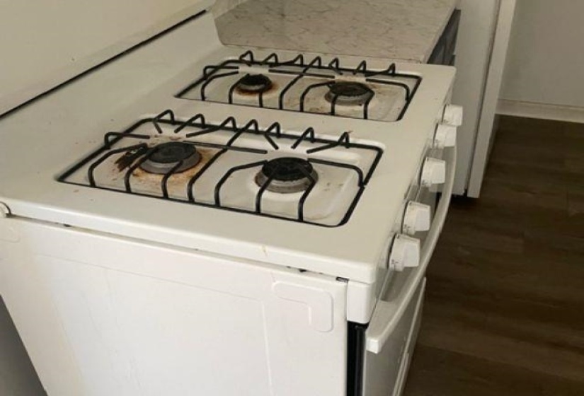 2452 SARATOGA AVE, Memphis, Tennessee 38114, 1 Bedroom Bedrooms, 0 ,1 BathroomBathrooms,Duplexes,For Sale,SARATOGA,0,10218373