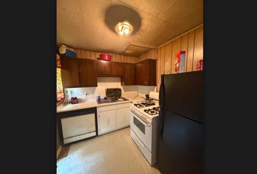 4072 LEROY AVE, Memphis, Tennessee 38108, 2 Bedroom Bedrooms, 4 Room Rooms,1 BathroomBathrooms,Residential,For Sale,LEROY,0,10218364
