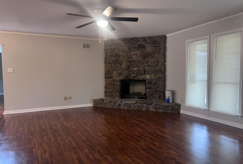 2675 VAN LEER DR, Memphis, Tennessee 38133, 3 Bedroom Bedrooms, 6 Room Rooms,2 BathroomBathrooms,Residential,For Sale,VAN LEER,0,10218377