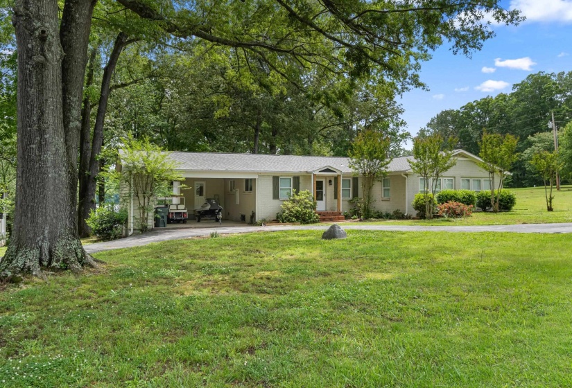 975 BUCHANAN PENINSULA ST, Cherokee, Alabama 35616, 4 Bedroom Bedrooms, 10 Room Rooms,2 BathroomBathrooms,Residential,For Sale,BUCHANAN PENINSULA,0,10196942