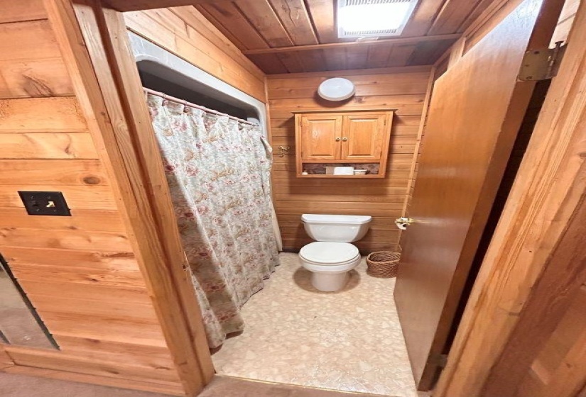 653 IRONWOOD DR, Unicorp/Saulsbury, Tennessee 38067, 3 Bedroom Bedrooms, 10 Room Rooms,2 BathroomBathrooms,Residential,For Sale,IRONWOOD,0,10218414