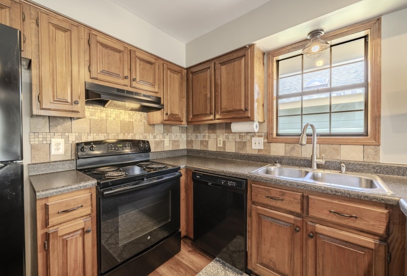 1085 OLD RD, Counce, Tennessee 38326-3734, 2 Bedrooms Bedrooms, 6 Rooms Rooms,2 BathroomsBathrooms,Residential,For Sale,OLD,10218424