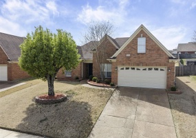 5035 WOLFCHASE FARMS PKY, Bartlett, Tennessee 38002, 4 Bedroom Bedrooms, 9 Room Rooms,3 BathroomBathrooms,Residential,For Sale,WOLFCHASE FARMS,0,10218433