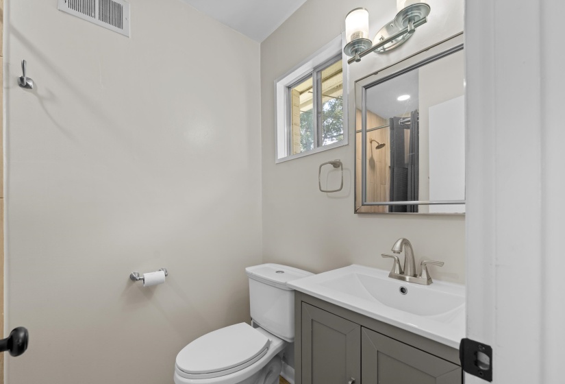 151 WHITE STATION RD, Memphis, Tennessee 38117, 3 Bedroom Bedrooms, 7 Room Rooms,2 BathroomBathrooms,Residential,For Sale,WHITE STATION,0,10218443