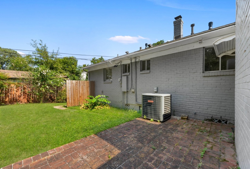 151 WHITE STATION RD, Memphis, Tennessee 38117, 3 Bedroom Bedrooms, 7 Room Rooms,2 BathroomBathrooms,Residential,For Sale,WHITE STATION,0,10218443