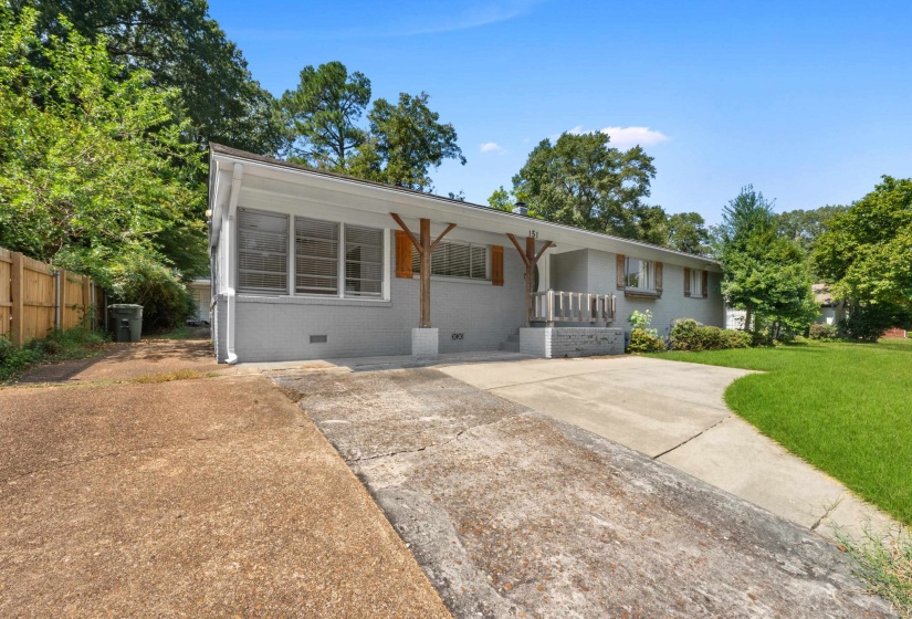 151 WHITE STATION RD, Memphis, Tennessee 38117, 3 Bedroom Bedrooms, 7 Room Rooms,2 BathroomBathrooms,Residential,For Sale,WHITE STATION,0,10218443