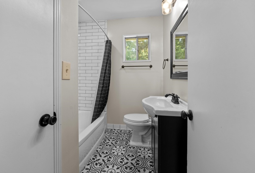 151 WHITE STATION RD, Memphis, Tennessee 38117, 3 Bedroom Bedrooms, 7 Room Rooms,2 BathroomBathrooms,Residential,For Sale,WHITE STATION,0,10218443