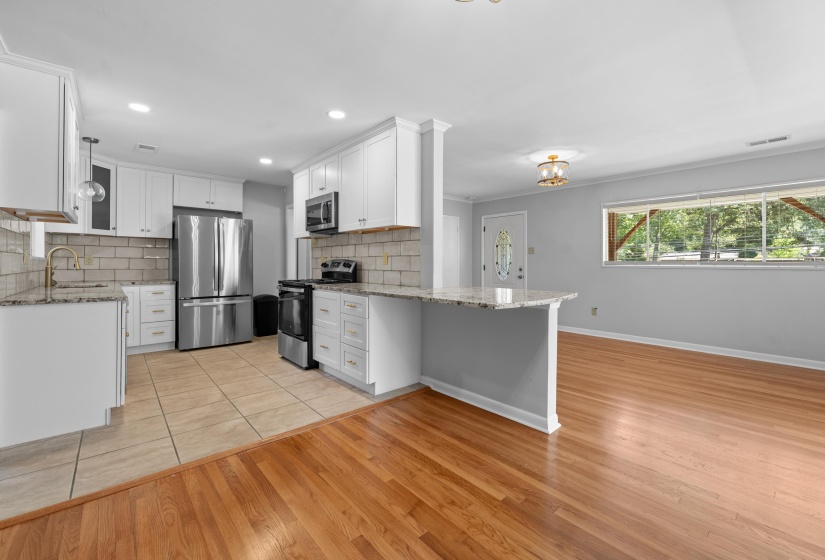 151 WHITE STATION RD, Memphis, Tennessee 38117, 3 Bedroom Bedrooms, 7 Room Rooms,2 BathroomBathrooms,Residential,For Sale,WHITE STATION,0,10218443