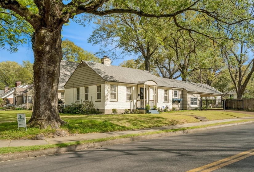 358 GREER ST, Memphis, Tennessee 38111, 3 Bedrooms Bedrooms, 8 Rooms Rooms,2 BathroomsBathrooms,Residential,For Sale,GREER,10218450