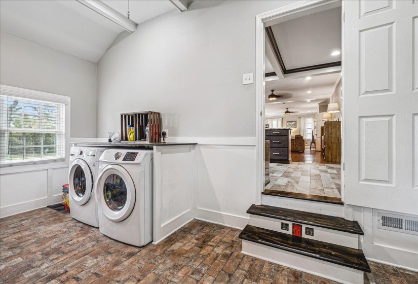 358 GREER ST, Memphis, Tennessee 38111, 3 Bedrooms Bedrooms, 8 Rooms Rooms,2 BathroomsBathrooms,Residential,For Sale,GREER,10218450