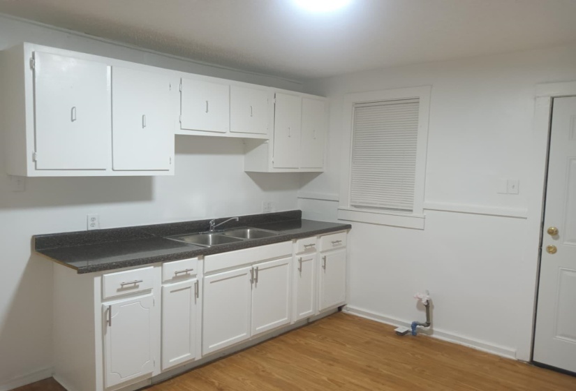 1443 WRENWOOD ST, Memphis, Tennessee 38122, 2 Bedroom Bedrooms, 4 Room Rooms,1 BathroomBathrooms,Residential,For Sale,WRENWOOD,0,10218460