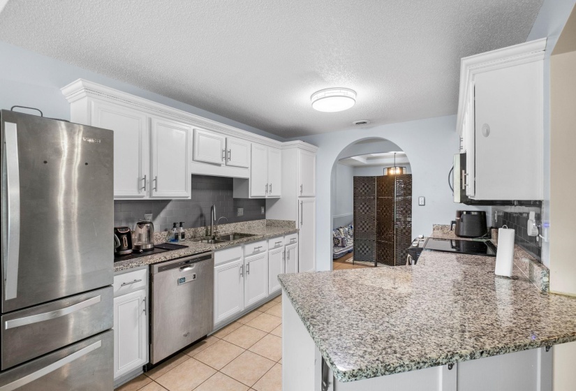9333 BREAKSTONE CV, Collierville, Tennessee 38017, 4 Bedrooms Bedrooms, 8 Rooms Rooms,3 BathroomsBathrooms,Residential,For Sale,BREAKSTONE,10218465
