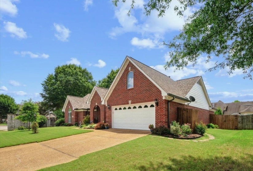 9333 BREAKSTONE CV, Collierville, Tennessee 38017, 4 Bedrooms Bedrooms, 8 Rooms Rooms,3 BathroomsBathrooms,Residential,For Sale,BREAKSTONE,10218465