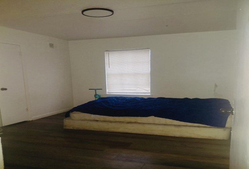 919 CHESTERTON DR, Unincorporated, Tennessee 38127, 3 Bedroom Bedrooms, 6 Room Rooms,1.1 BathroomBathrooms,Residential,For Sale,CHESTERTON,0,10218482