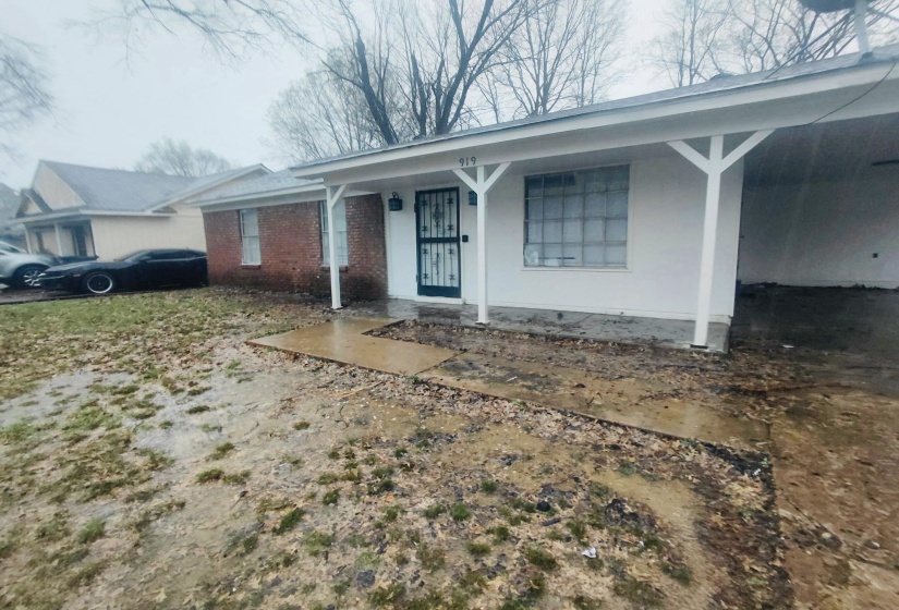 919 CHESTERTON DR, Unincorporated, Tennessee 38127, 3 Bedroom Bedrooms, 6 Room Rooms,1.1 BathroomBathrooms,Residential,For Sale,CHESTERTON,0,10218482