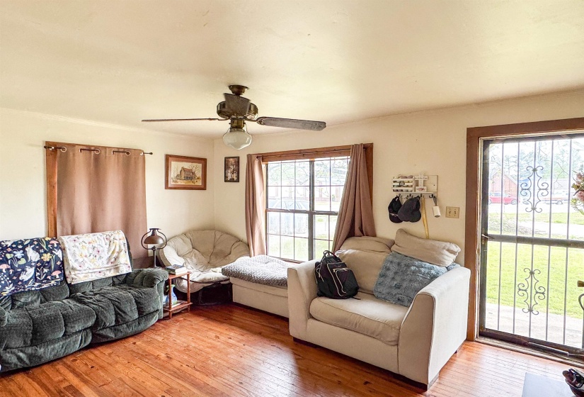 100 HOLLY GROVE RD, Covington, Tennessee 38019, 2 Bedrooms Bedrooms, 5 Rooms Rooms,1 BathroomBathrooms,Residential,For Sale,HOLLY GROVE,10218483