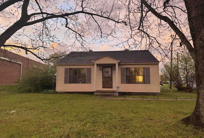 100 HOLLY GROVE RD, Covington, Tennessee 38019, 2 Bedrooms Bedrooms, 5 Rooms Rooms,1 BathroomBathrooms,Residential,For Sale,HOLLY GROVE,10218483