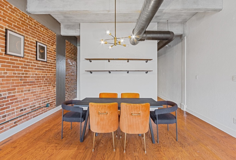 408 FRONT ST, Memphis, Tennessee 38103, 1 Bedroom Bedrooms, 3 Rooms Rooms,1 BathroomBathrooms,Residential,For Sale,FRONT,10218486
