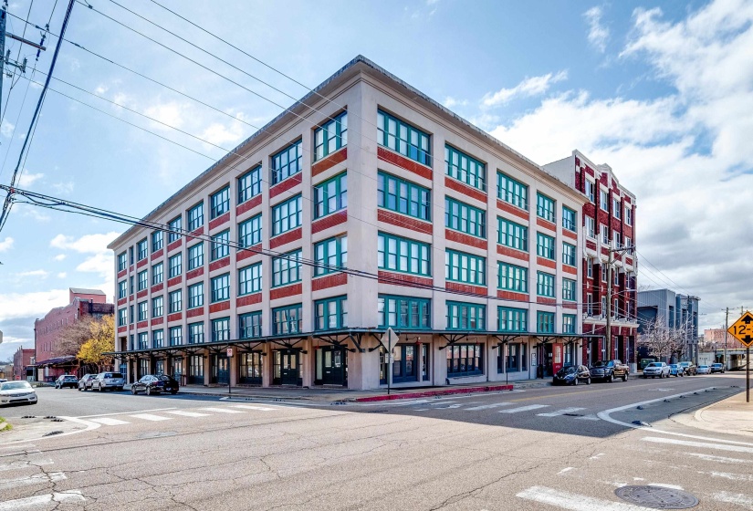 408 FRONT ST, Memphis, Tennessee 38103, 1 Bedroom Bedrooms, 3 Rooms Rooms,1 BathroomBathrooms,Residential,For Sale,FRONT,10218486