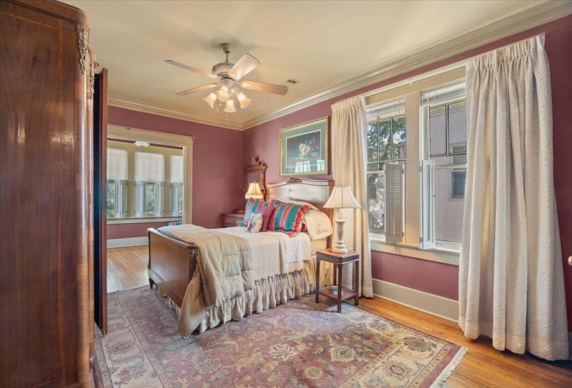 660 MCLEAN BLVD, Memphis, Tennessee 38104, 3 Bedroom Bedrooms, 7 Room Rooms,2.1 BathroomBathrooms,Residential,For Sale,MCLEAN,0,10218491