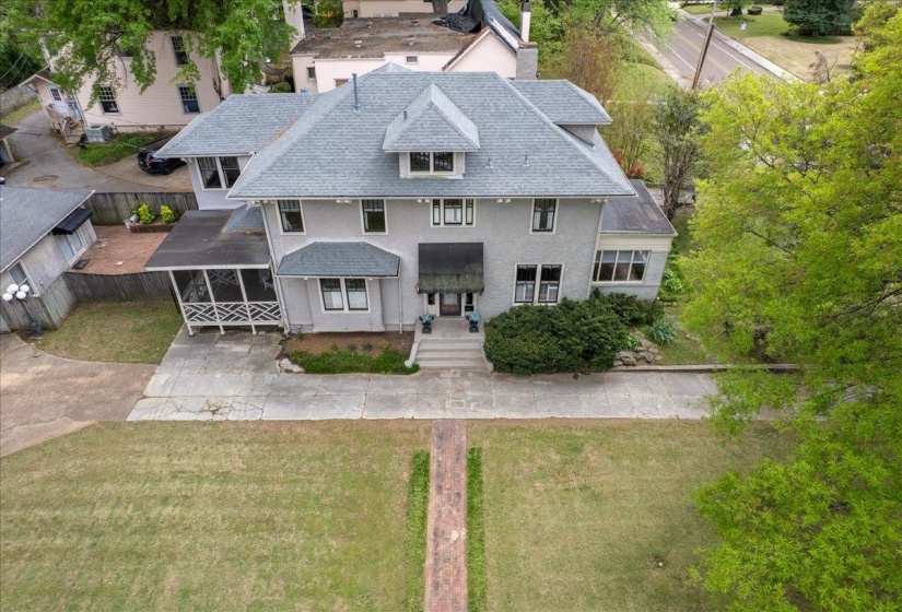 660 MCLEAN BLVD, Memphis, Tennessee 38104, 3 Bedroom Bedrooms, 7 Room Rooms,2.1 BathroomBathrooms,Residential,For Sale,MCLEAN,0,10218491