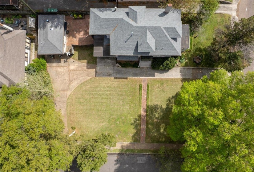 660 MCLEAN BLVD, Memphis, Tennessee 38104, 3 Bedroom Bedrooms, 7 Room Rooms,2.1 BathroomBathrooms,Residential,For Sale,MCLEAN,0,10218491
