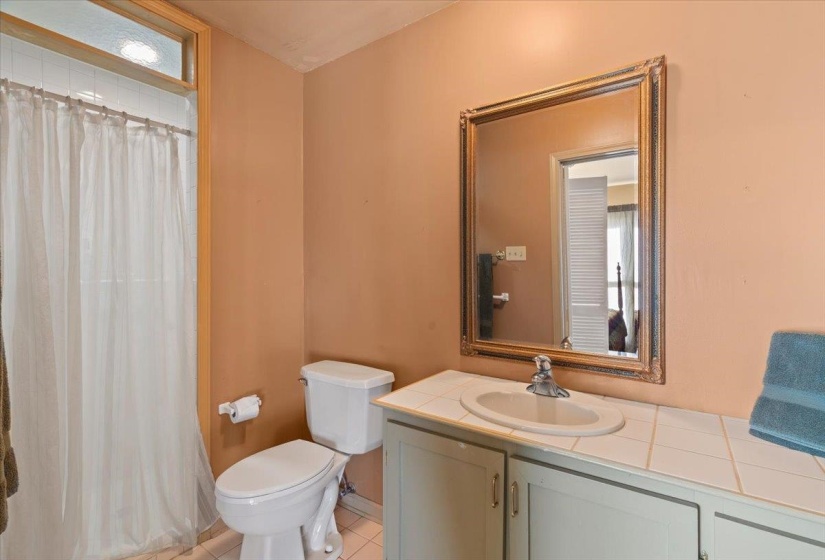 660 MCLEAN BLVD, Memphis, Tennessee 38104, 3 Bedroom Bedrooms, 7 Room Rooms,2.1 BathroomBathrooms,Residential,For Sale,MCLEAN,0,10218491