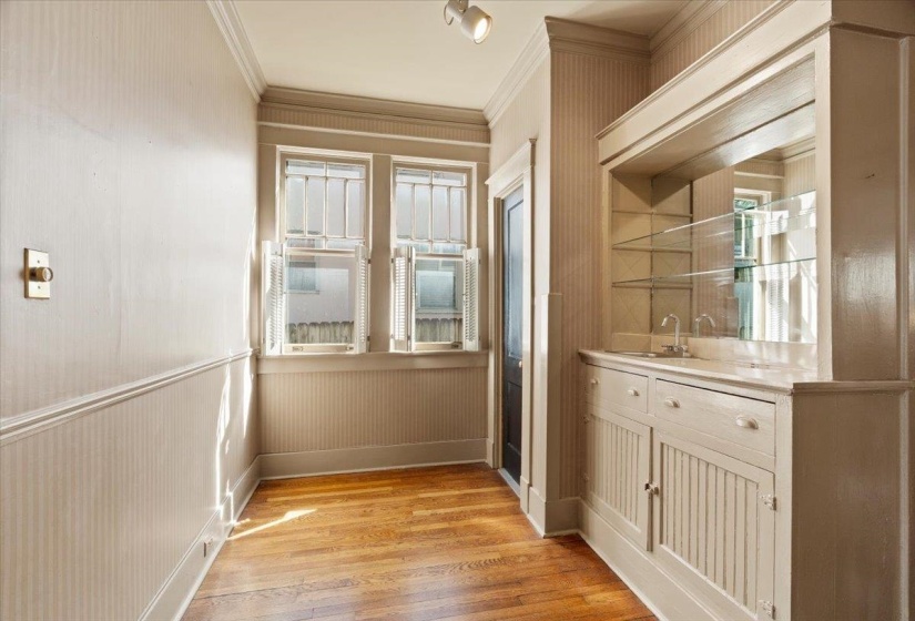 660 MCLEAN BLVD, Memphis, Tennessee 38104, 3 Bedroom Bedrooms, 7 Room Rooms,2.1 BathroomBathrooms,Residential,For Sale,MCLEAN,0,10218491