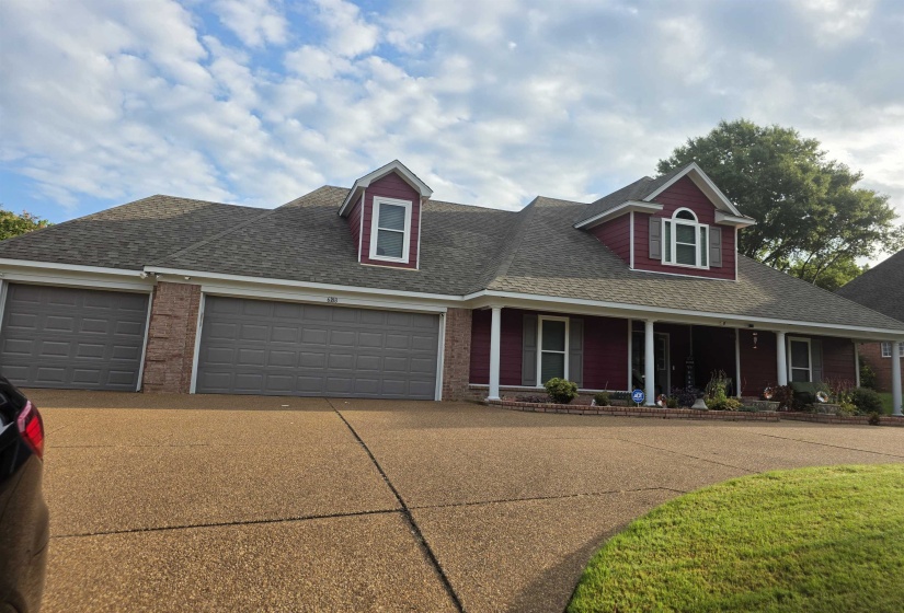 6188 FRANCES WOODS DR, Bartlett, Florida 38135, 4 Bedrooms Bedrooms, 11 Rooms Rooms,3 BathroomsBathrooms,Residential,For Sale,FRANCES WOODS,10218507