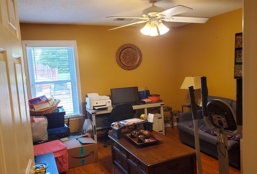 6188 FRANCES WOODS DR, Bartlett, Florida 38135, 4 Bedrooms Bedrooms, 11 Rooms Rooms,3 BathroomsBathrooms,Residential,For Sale,FRANCES WOODS,10218507